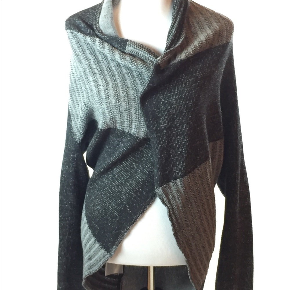 Tribal cardigan gray black color-blocked